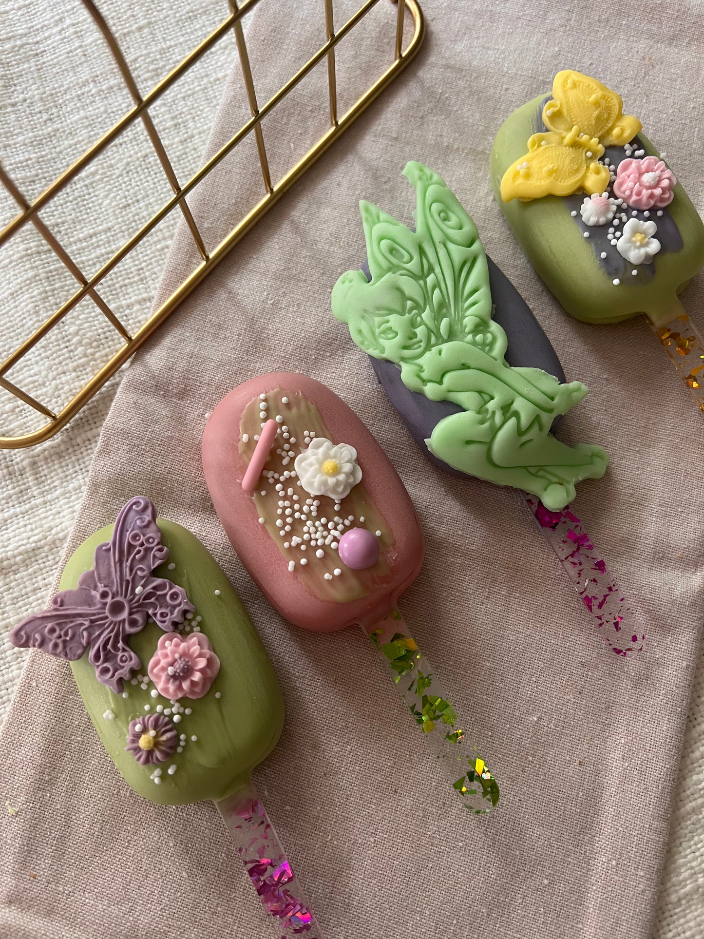 Cake Sicle Set: 1x Cake Sicle Form + 10 Stiele + 10 Schleifen deiner Wahl